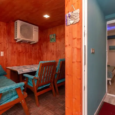 Turkiz Apartman *
